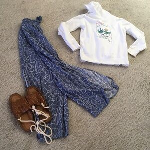 ROXY/BLUE & WHITE SIDE SLIT FLORAL PANTS & HOODIE SET/ NEW